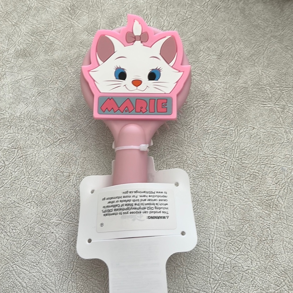 Disney Marie paddle brush new